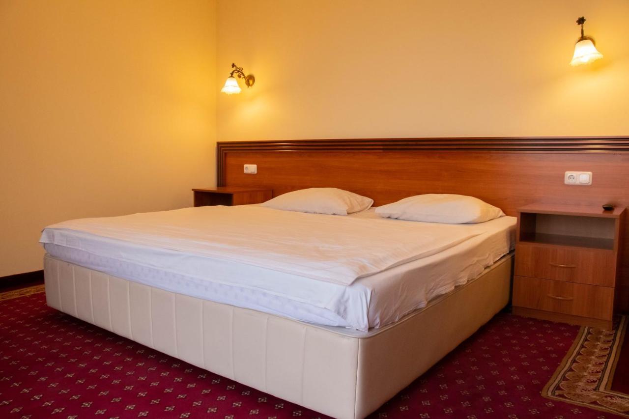 Olympavan Hotel Jerevan Eksteriør bilde