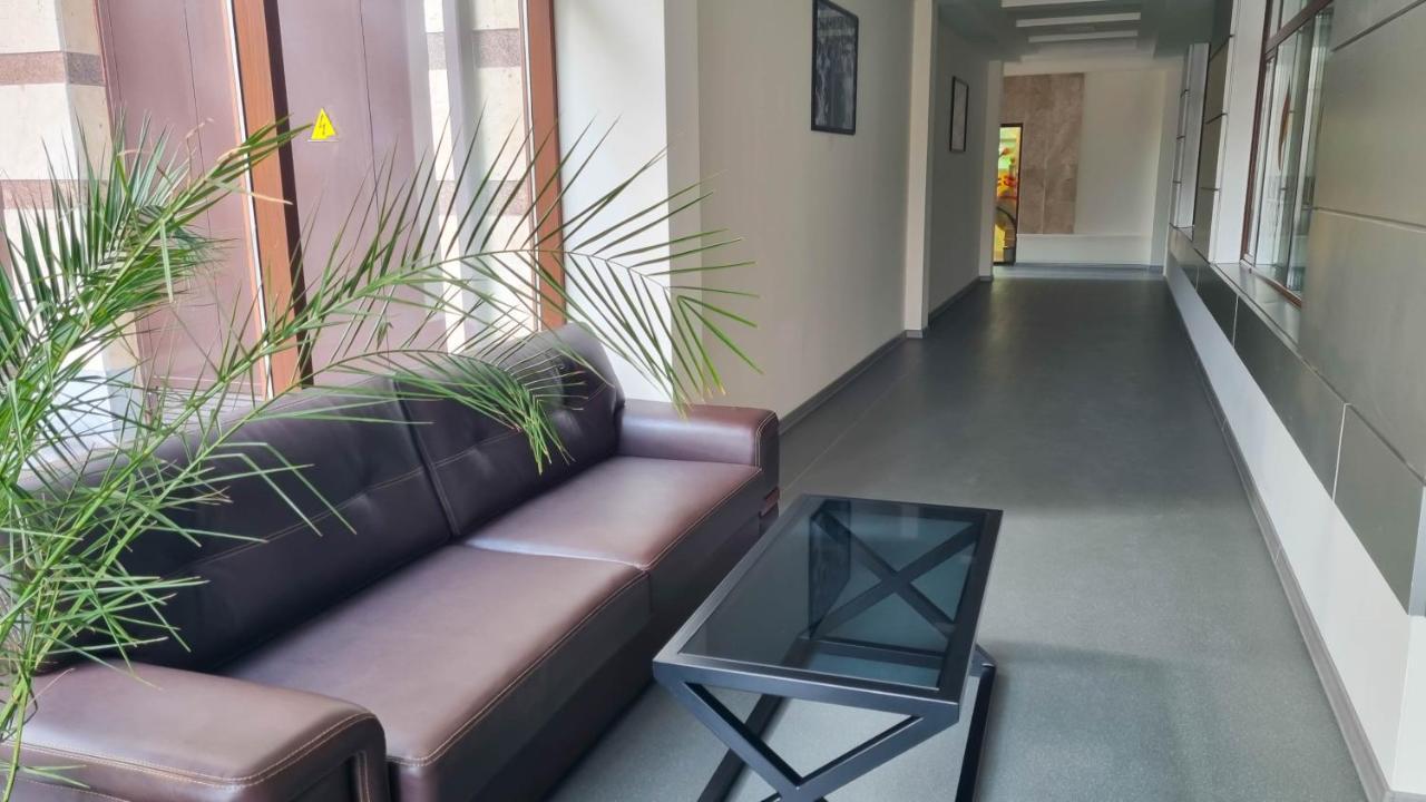 Olympavan Hotel Jerevan Eksteriør bilde