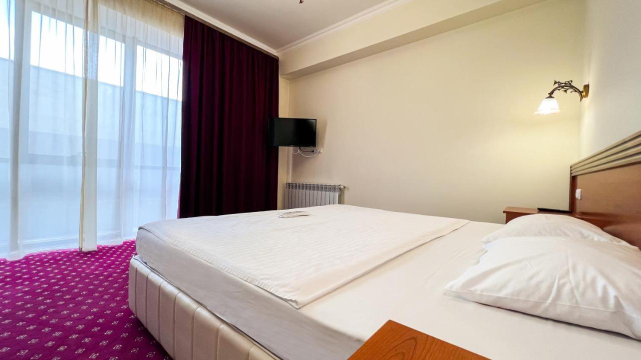 Olympavan Hotel Jerevan Eksteriør bilde