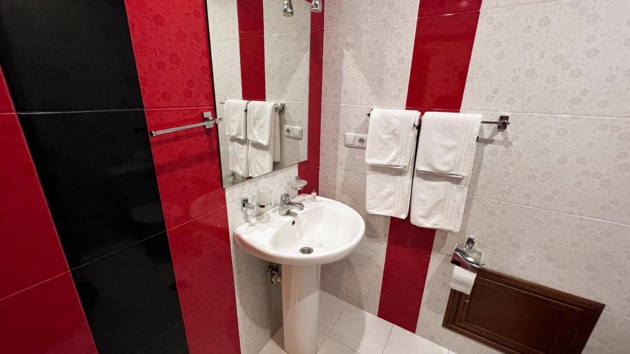 Olympavan Hotel Jerevan Eksteriør bilde